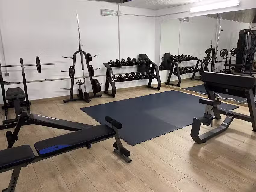 Gimnasio Municipal De Fuenterroble