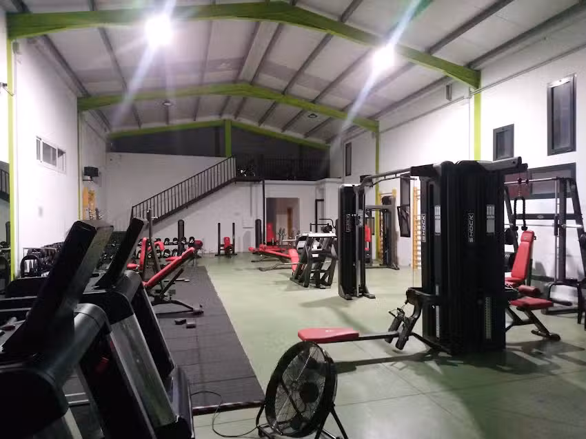 Gimnasio Municipal de Higuera de Vargas