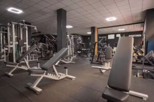 Gimnasio Temple Fitness/Unbroken Box