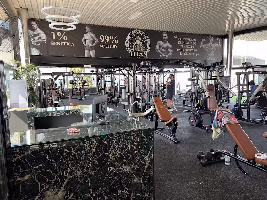Gimnasio Titan M-M
