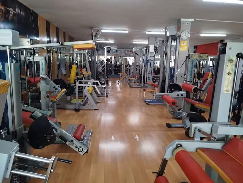 GIMNASIO TRIUMPH GYM Carrizal de Ingenio