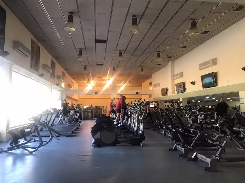 Gimnasio VivaGym Alcalá El Val