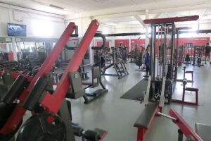 Gimnasio y Centro Deportivo Lanefit