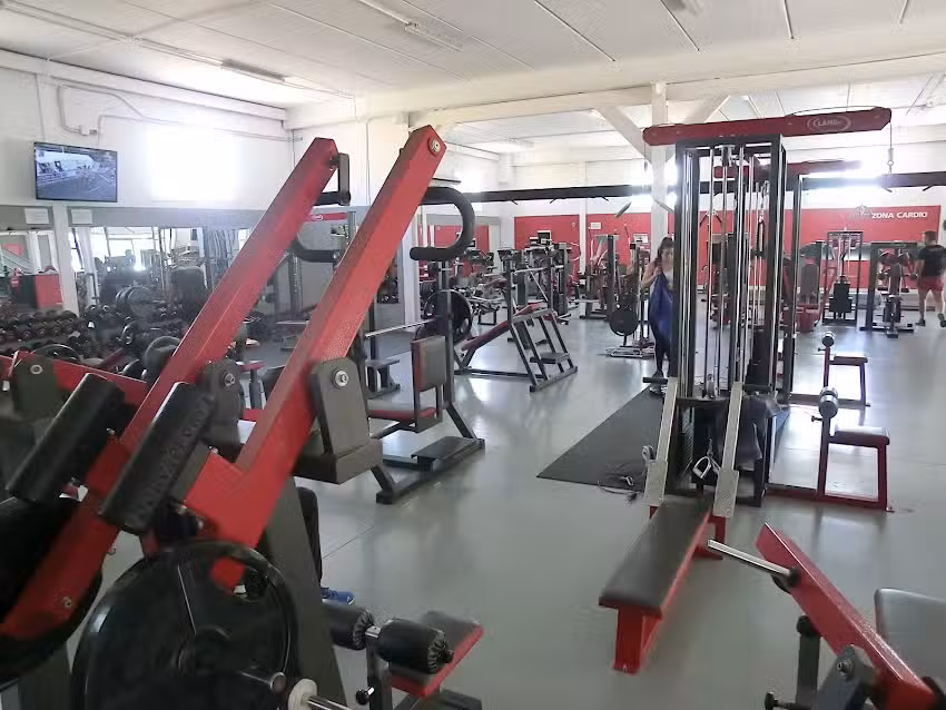 Gimnasio y Centro Deportivo Lanefit