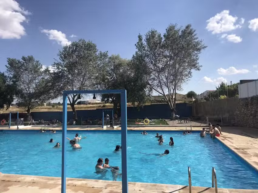 Gimnasio y Piscina municipal de Sacedón Mueve-T