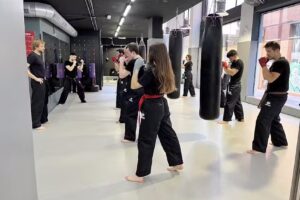 GOLDEN KYU LES CORTS | Artes marciales – Kick Boxing – Entrenamiento Personal