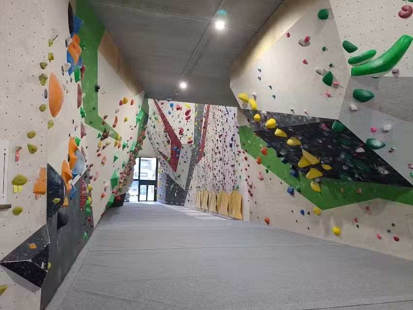 Golem Blanes &ndash; Escalada i Fitness