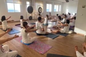 Hacia tu paz interior: Yoga – Sonidos – Retiros