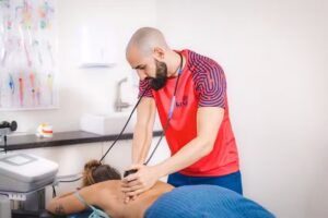 KINESI – Clínica de Salud y Deporte ✅