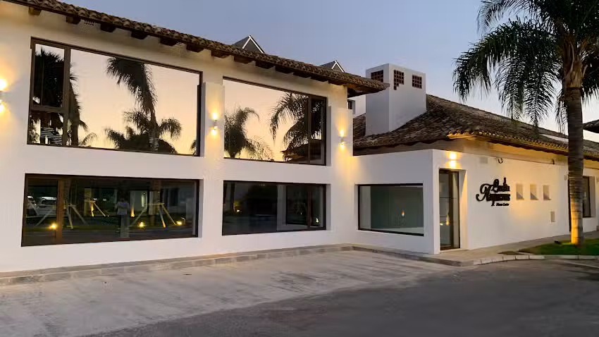 Los Arqueros Fitness Center
