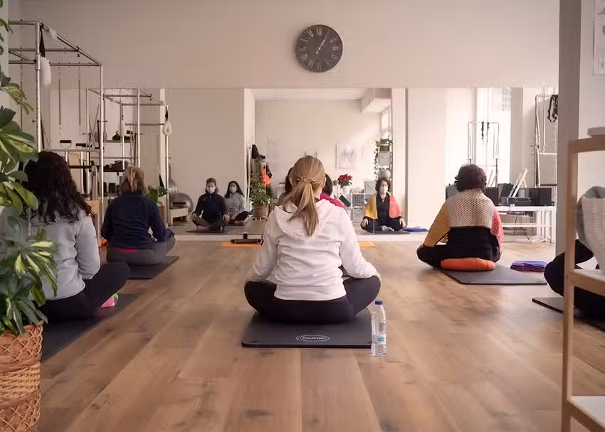 Luar – Studio Yoga y Pilates