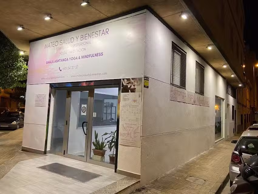 Mateo Salud y Bienestar | Terapeuta & Yoga en Denia.