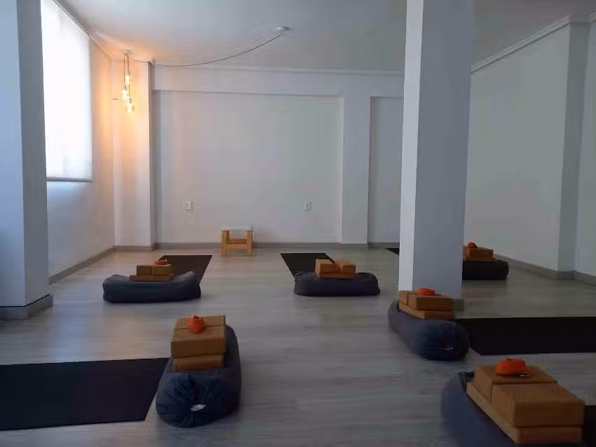 Medita Yoga Estudio