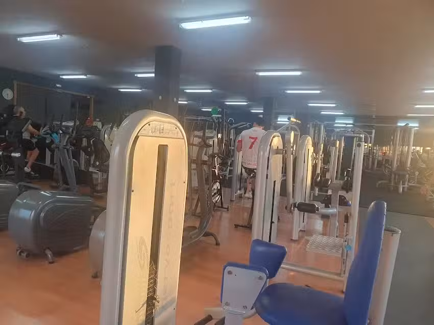 ONE1GYM FITNESS CENTER