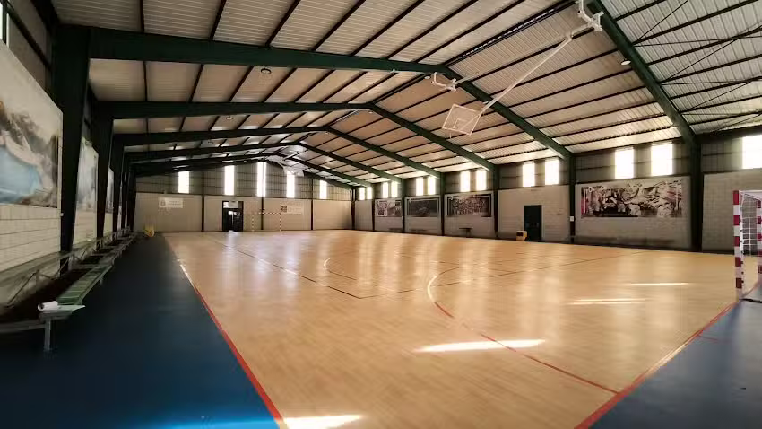 Pabell&oacute;n Deportes de Vilari&ntilde;o de Conso