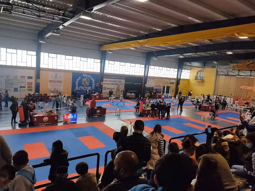 Pabellón Municipal de Deportes «Miguel Ángel Peña» de Loja