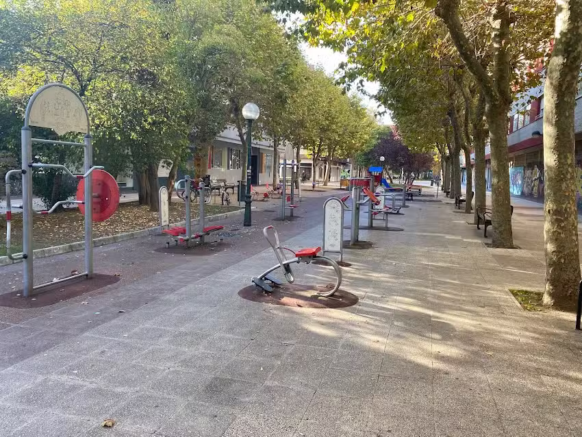 Pilarreko osasun parkea / Parque de salud El Pilar