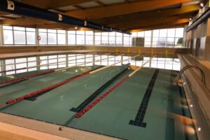 PISCINA MUNICIPAL DE CEE (Cee)