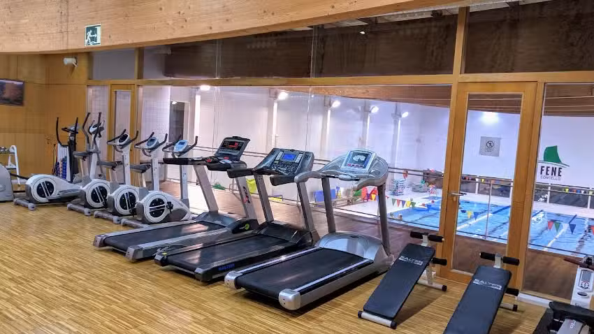 Piscina Municipal de Centieiras (Fene)