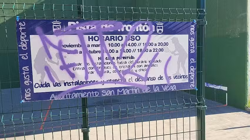 Pista de front&oacute;n outdoor