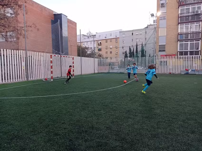 Pistas deportivas zona Hiconsa Camas