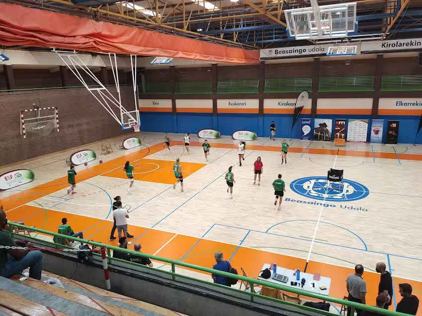 Polideportivo Antzizar