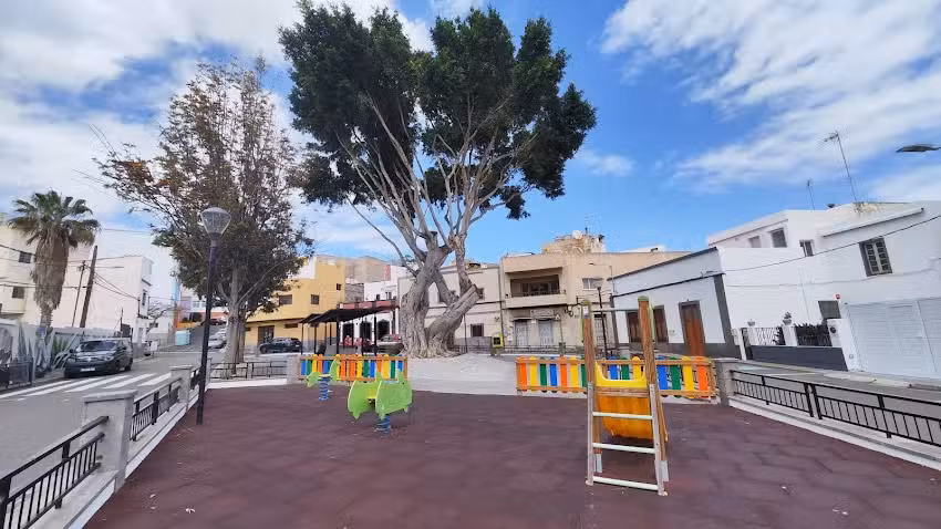 Polideportivo Municipal La Goleta