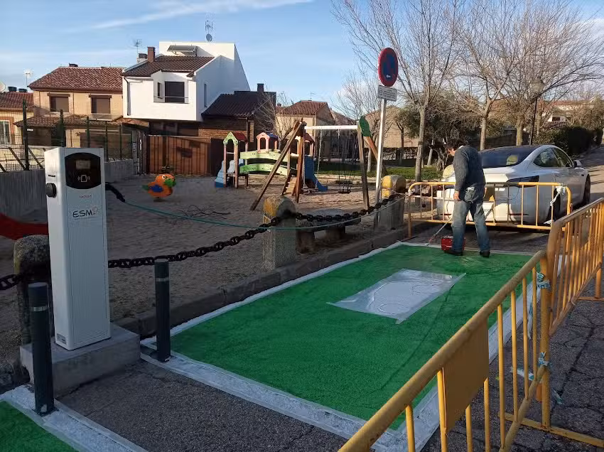 Polideportivo y Piscina municipal