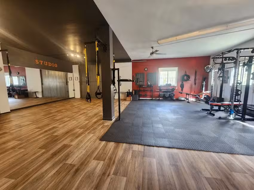 Private Fitness Studio by L&eacute;onard