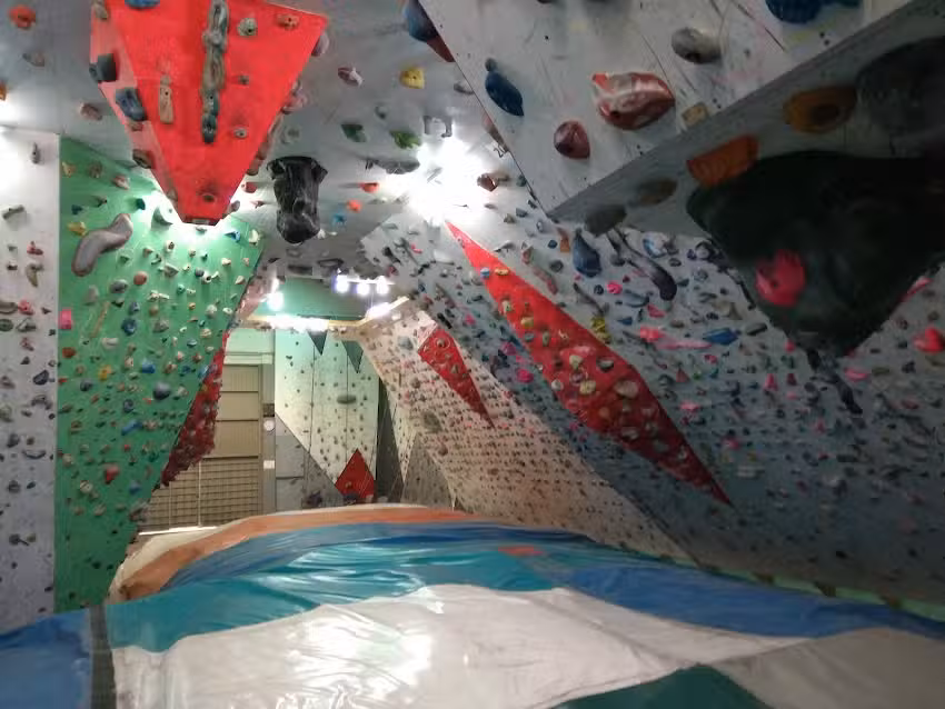 Rocódromo Club Alpino Tajahierro