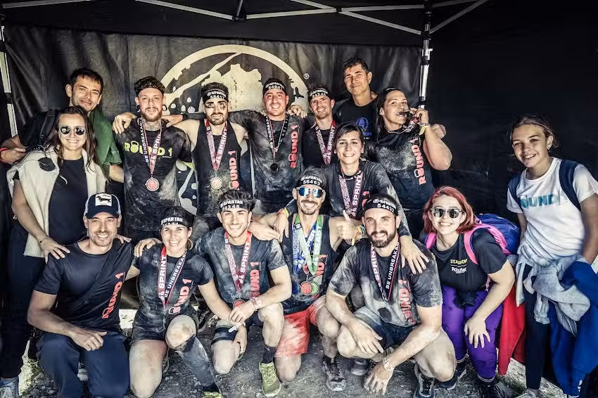 Round 1 by Dani Muñoz