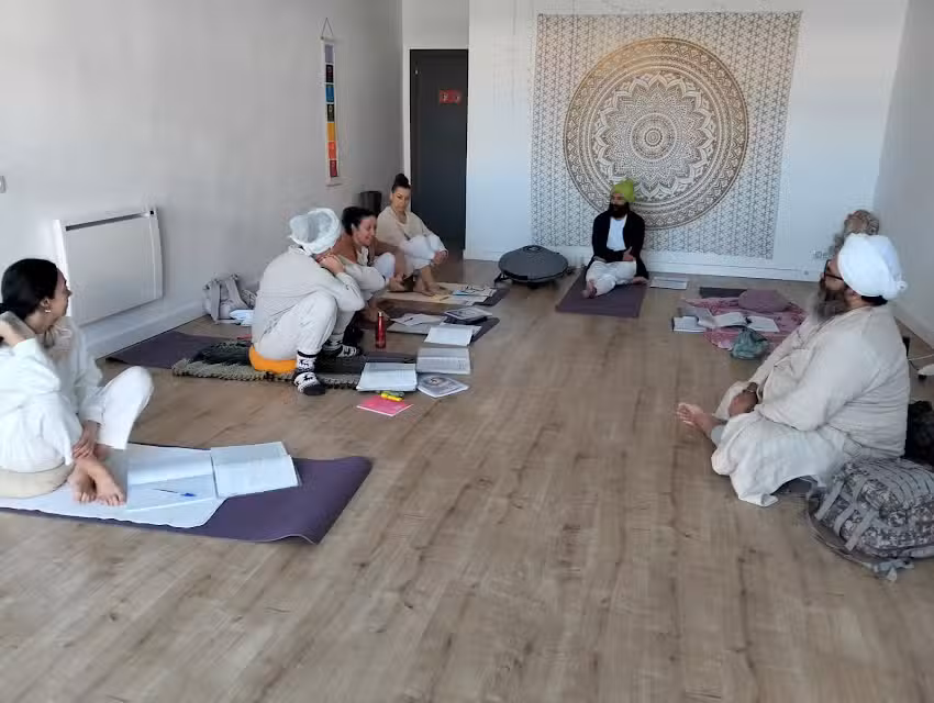 Sat Atma Espacio Shakti/Bhakti.Centro de Yoga