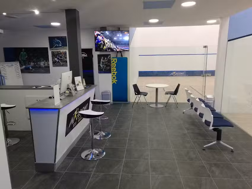 Squash Marconi XXI. Club de Squash i SoftRaquet en Terrassa-Barcelona