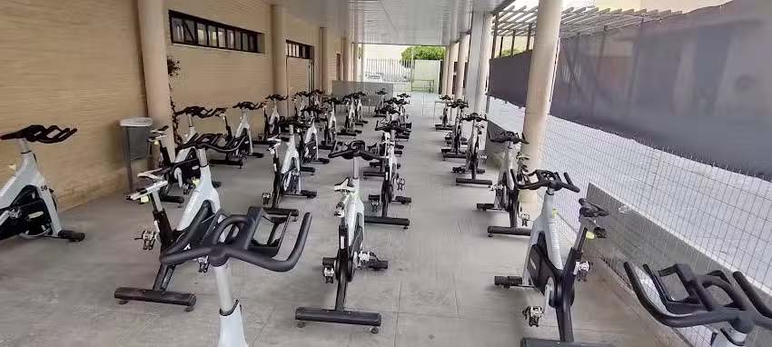 SUMA Fitness Club ALFAFAR | Gimnasio y Pádel en Valencia