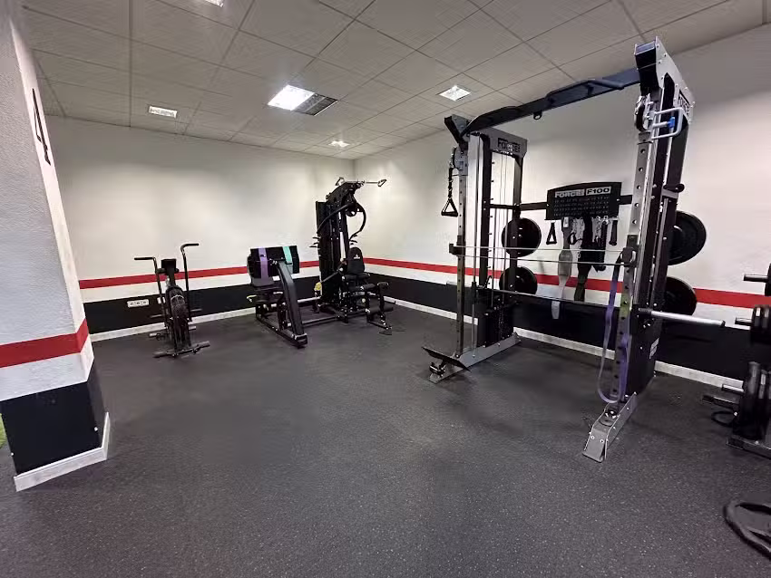 S&Uacute;MMUM Fitness club