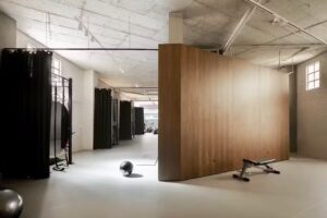 Well Street – Gimnasio en Oleiros