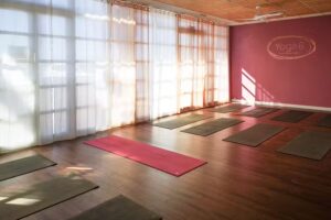 Yoga 8 – El Arte del Movimiento