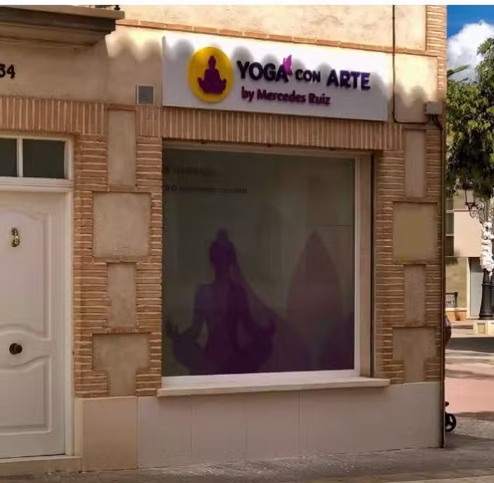 Yoga con Arte by Mercedes Ruiz