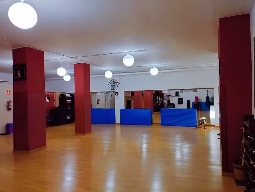 Yoga con Tania En los Cristianos (Tenerife Sur)