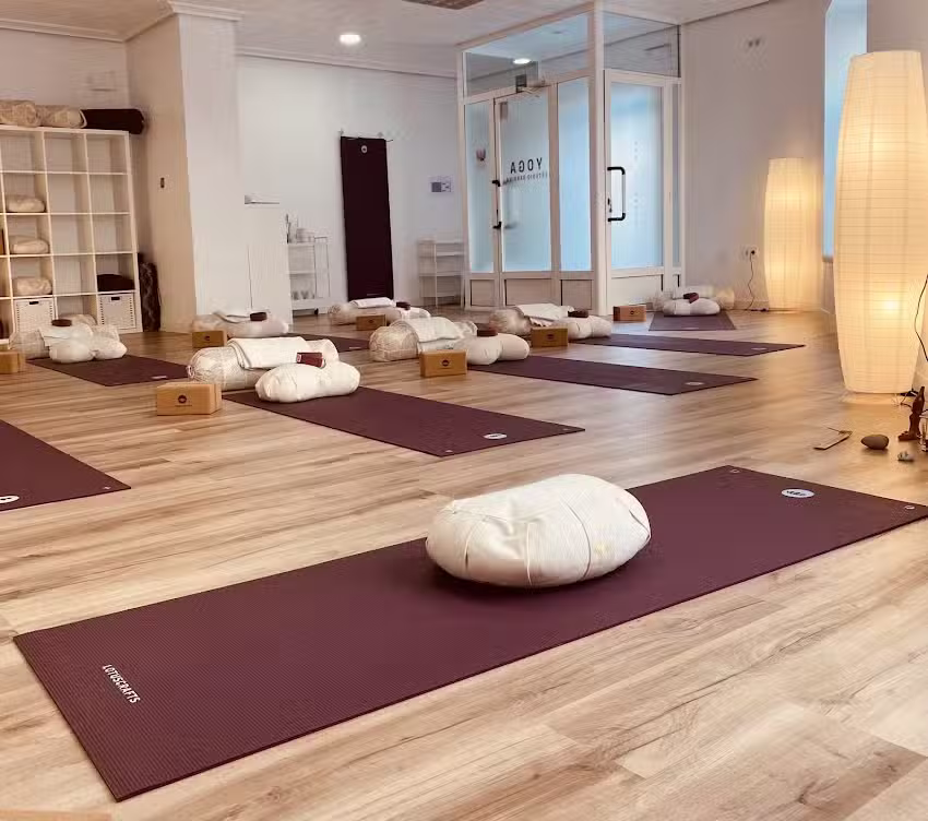 Yoga Estudio Sabrina Torredonjimeno