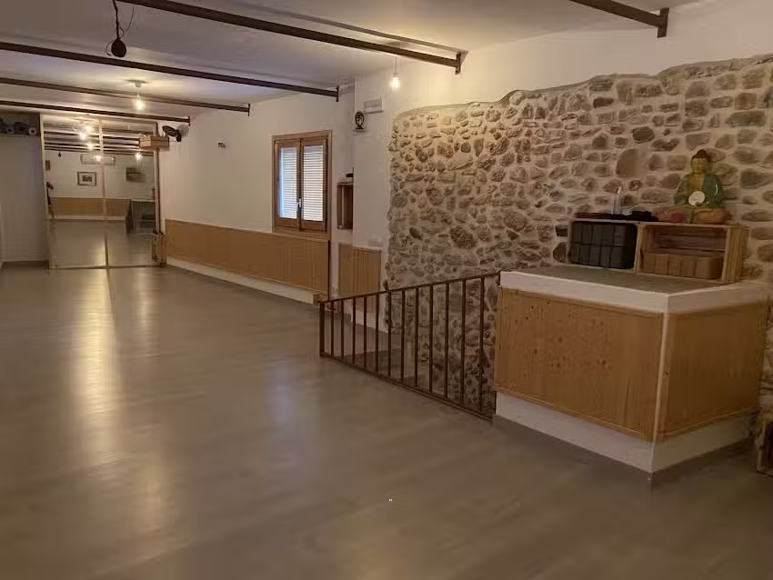 Yoga Montroig del camp