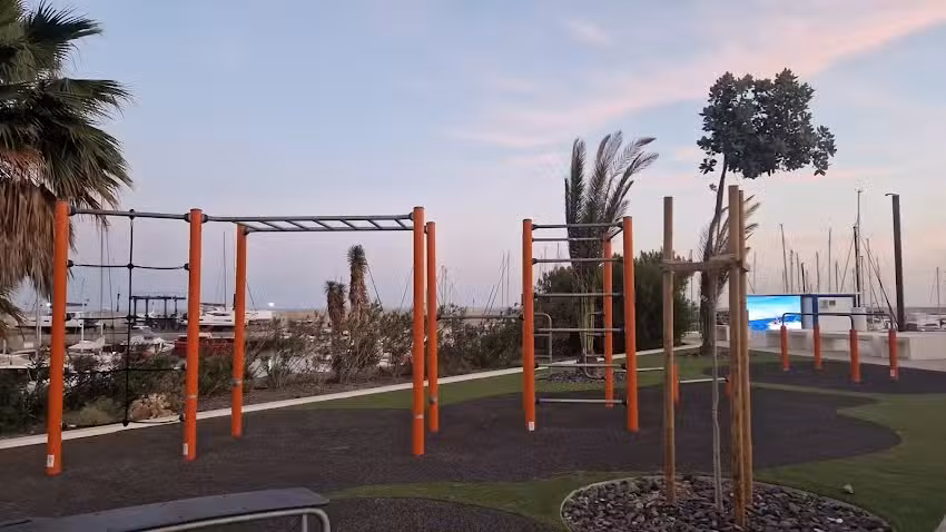 Zona de calistenia en el Puerto de San Miguel